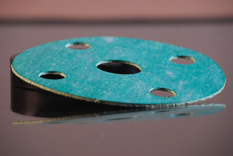 Insulating gasket representing